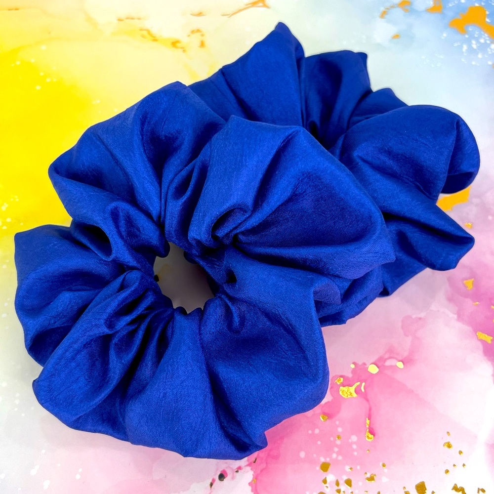 2 pc Silky scrunchies